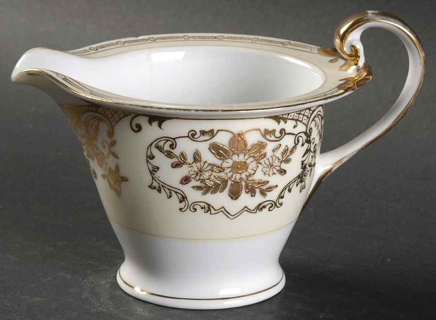 Coronation Creamer by Empress (Japan)-1