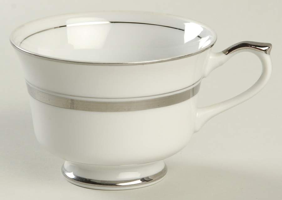 Crown Platinum Footed Cup by Empress (Japan)-1