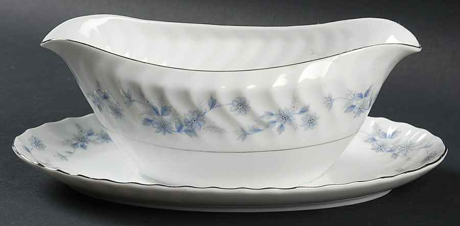 Delft Blue Gravy Boat with Attached Underplate by Empress (Japan)-1