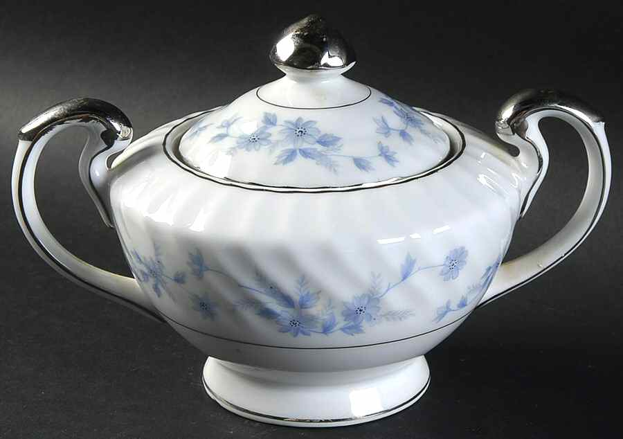 Delft Blue Sugar Bowl & Lid by Empress (Japan)-1