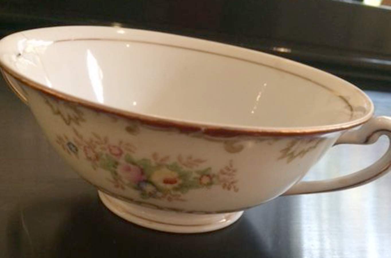 EMP11 Footed Cream Soup Bowl by Empress (Japan)-1