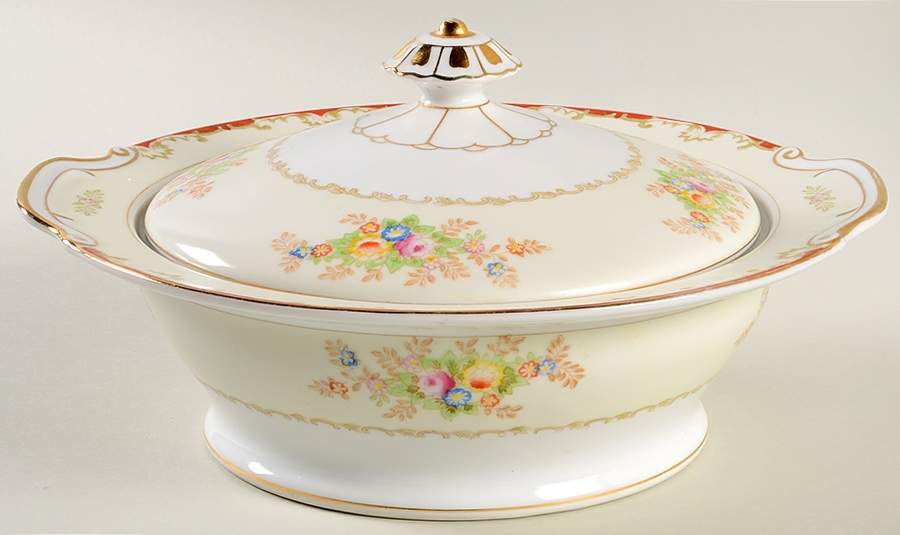EMP11 Round Covered Vegetable by Empress (Japan)-1