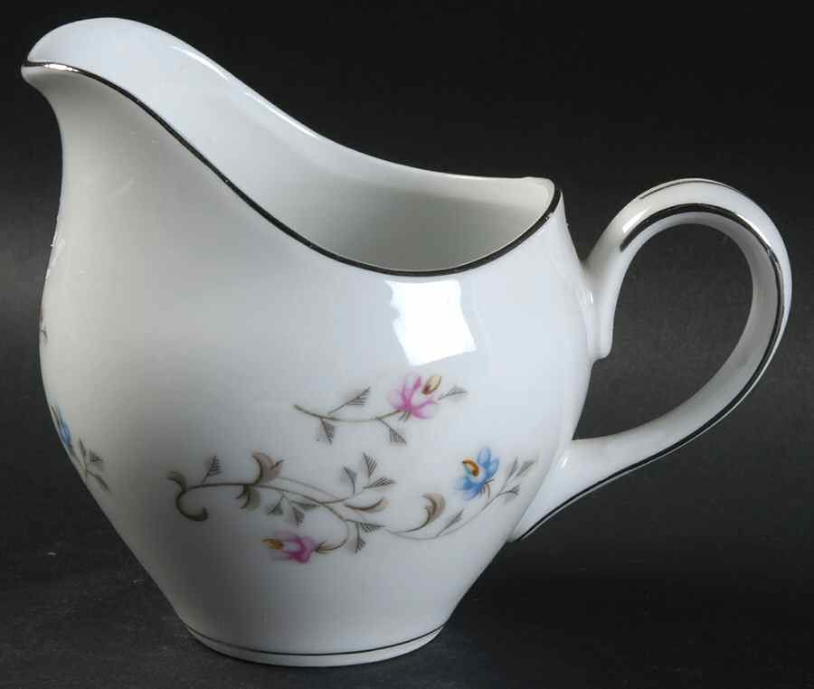 Flair (Japan)_ Creamer by Empress (Japan)-1
