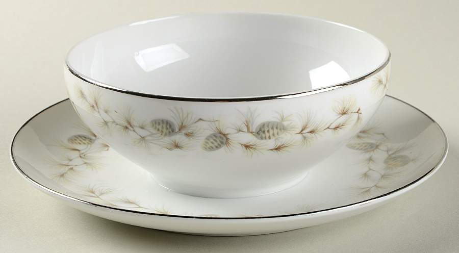 Garland of Cone Gravy Boat with Attached Underplate by Empress (Japan)-1