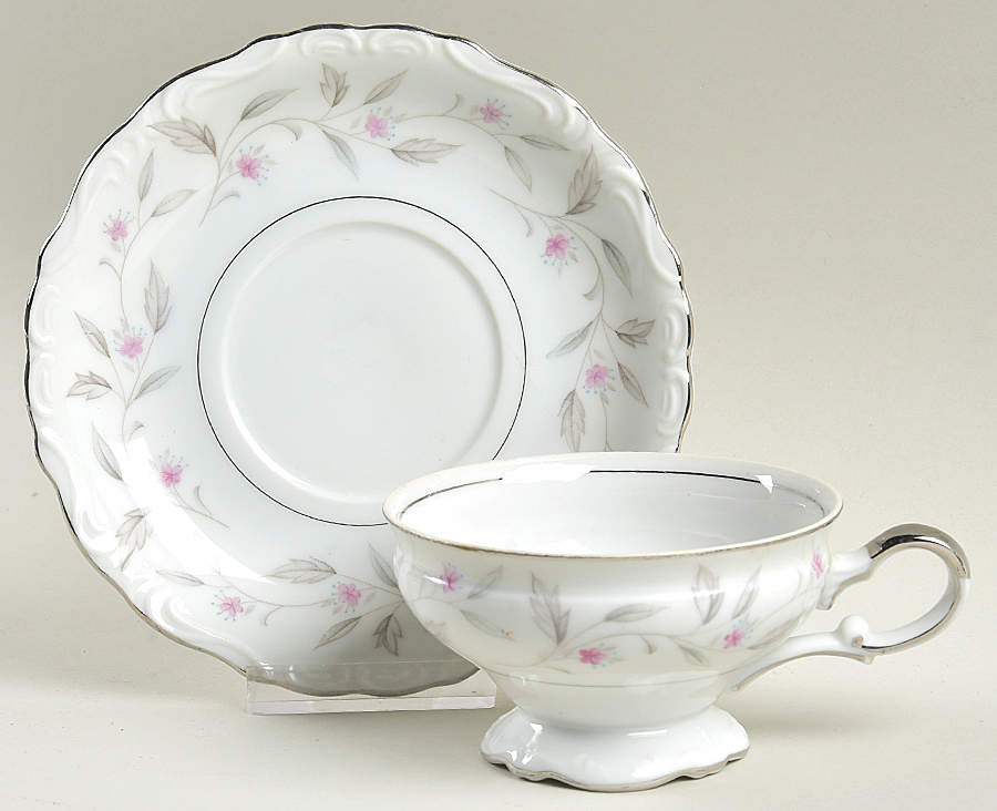 Garland Footed Cup & Saucer Set by Empress (Japan)-1