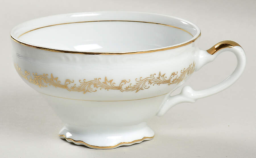 Golden Garland Footed Cup by Empress (Japan)-1