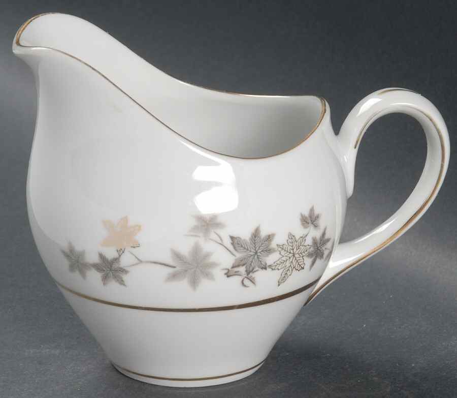 Golden Silhouette Creamer by Empress (Japan)-1