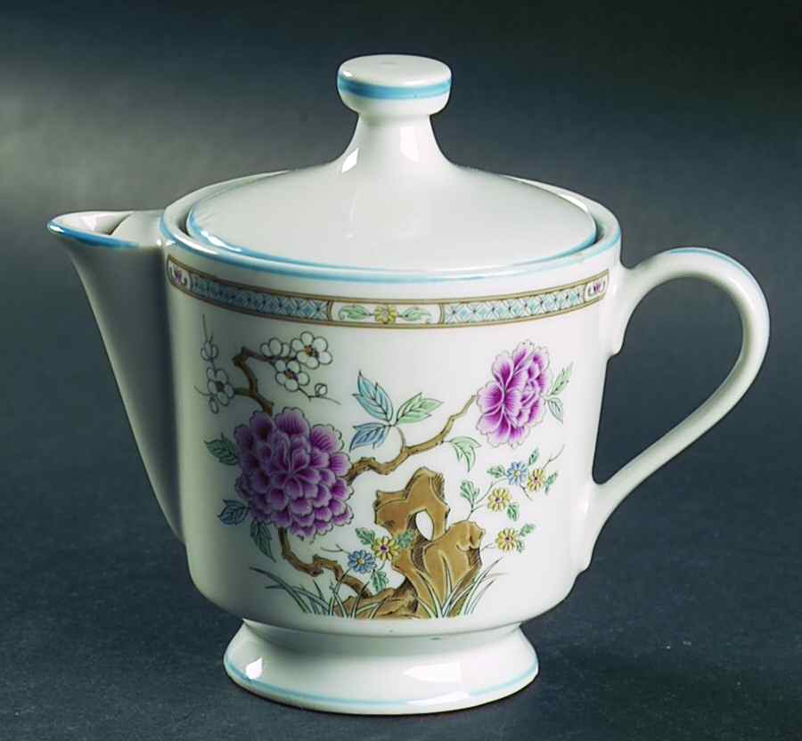 Mandarin Creamer & Lid by Empress (Japan)-1