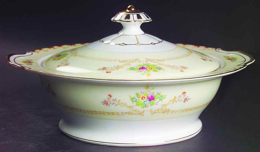 Mignon Round Covered Vegetable by Empress (Japan)-1