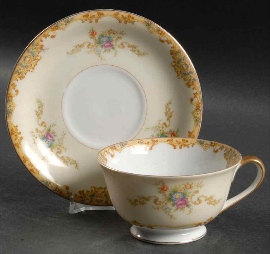 Rosaria Footed Cup & Saucer Set by Empress (Japan)-1