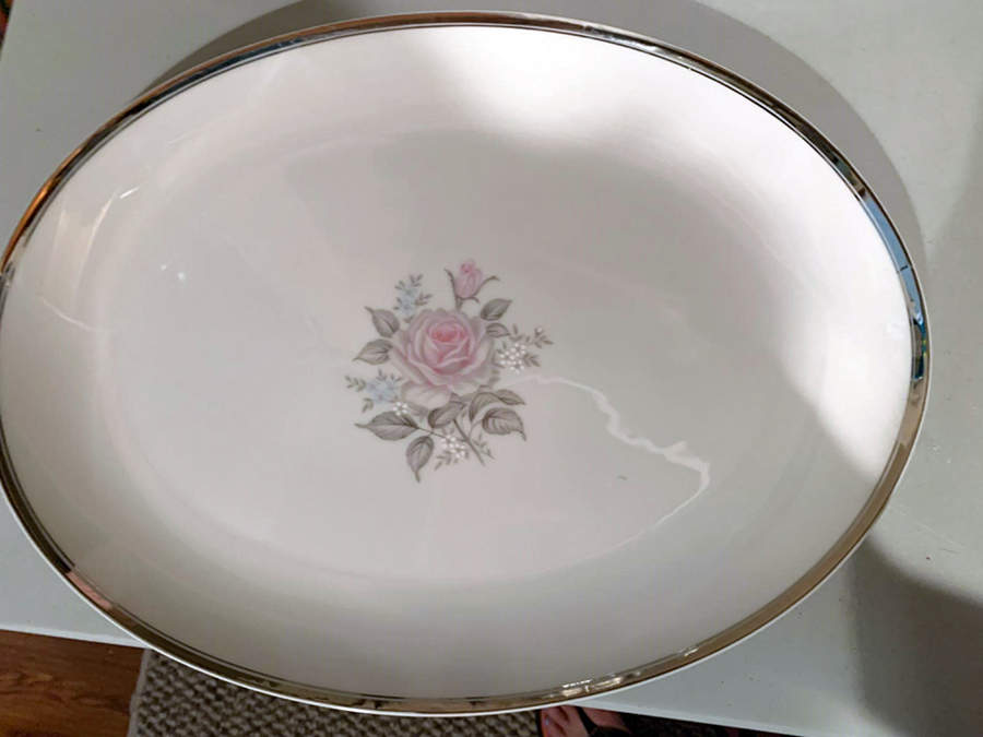 Rosetta 15" Oval Serving Platter by Empress (Japan)-1