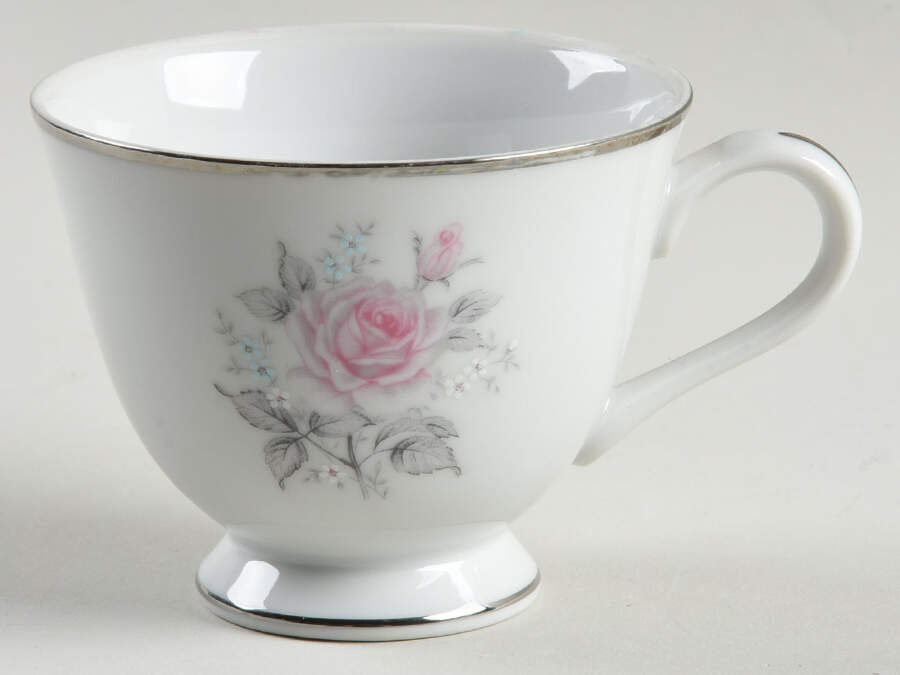 Rosetta Footed Cup by Empress (Japan)-1