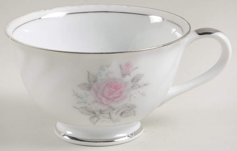 Rosita Footed Cup by Empress (Japan)-1