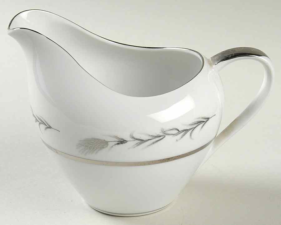 Silver Wheat (810) Creamer by Empress (Japan)-1