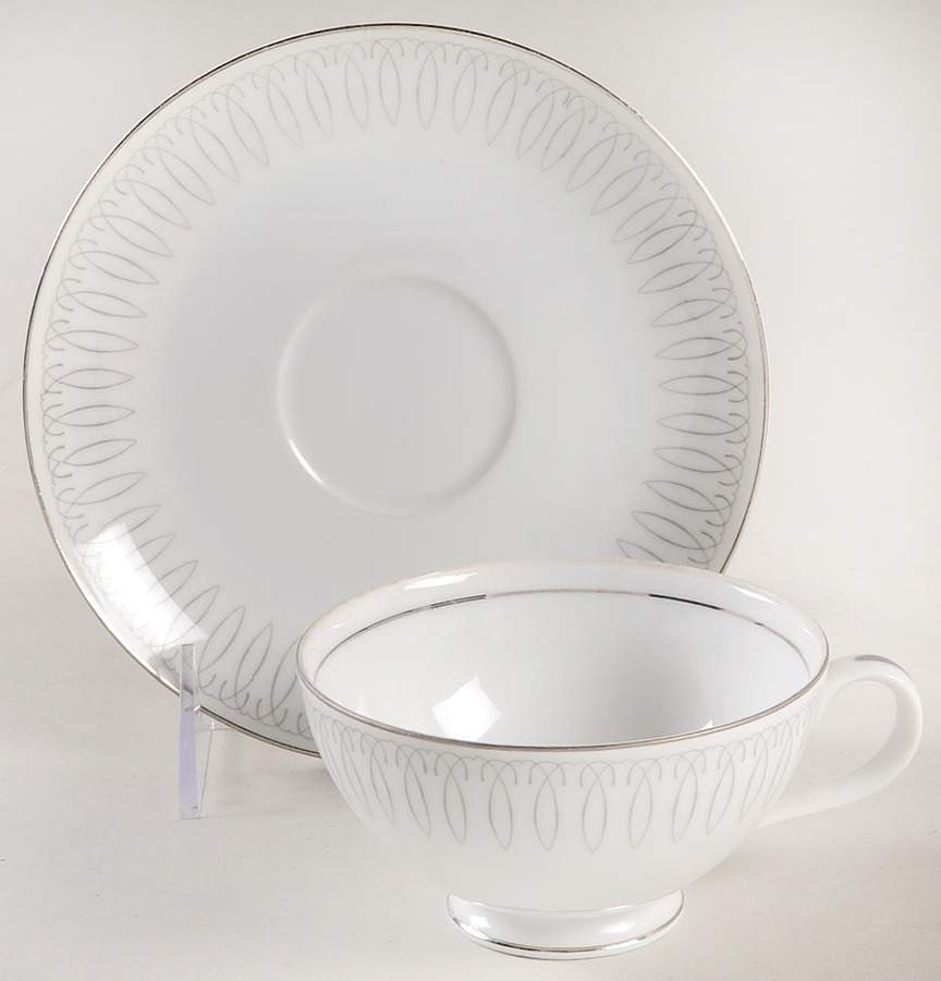 Tango Footed Cup & Saucer Set by Empress (Japan)-1