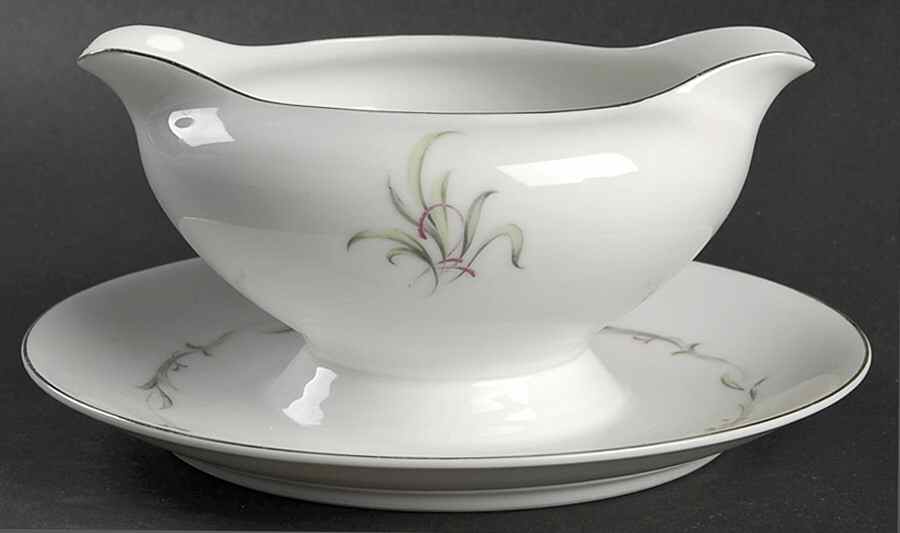 Wildbrook Gravy Boat with Attached Underplate by Empress (Japan)-1