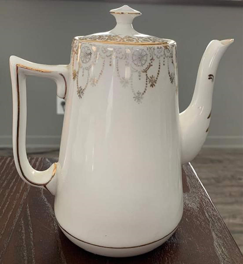 Pendant Coffee Pot & Lid by Royal Albion-1