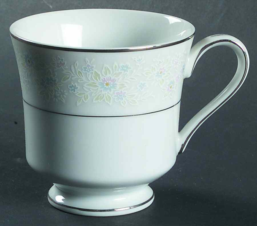 Elegance Footed Cup by Executive House-1