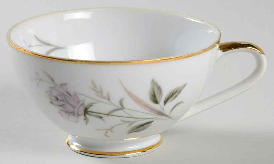 Rosette Footed Cup by Empress (Japan)-1