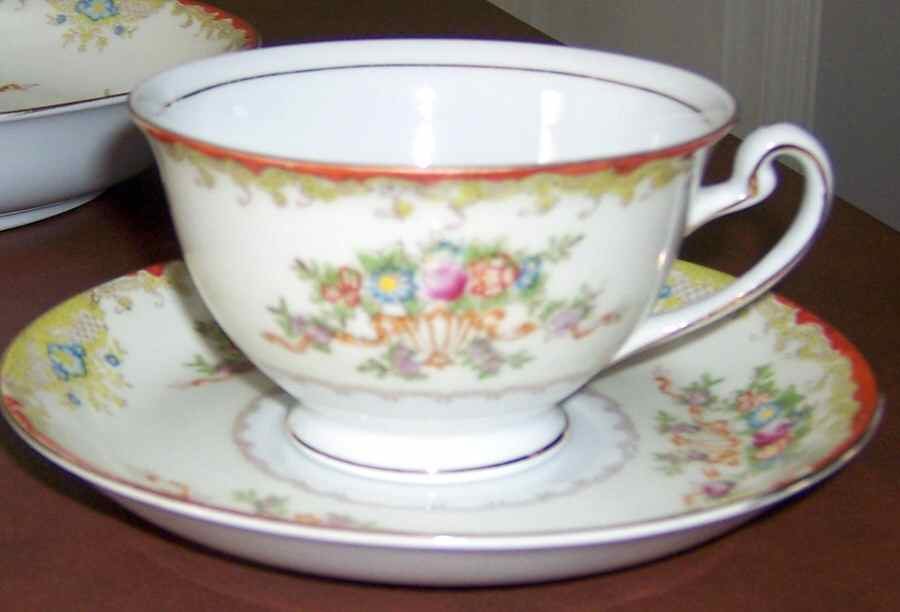 EMP55 Footed Cup & Saucer Set by Empress (Japan)-1