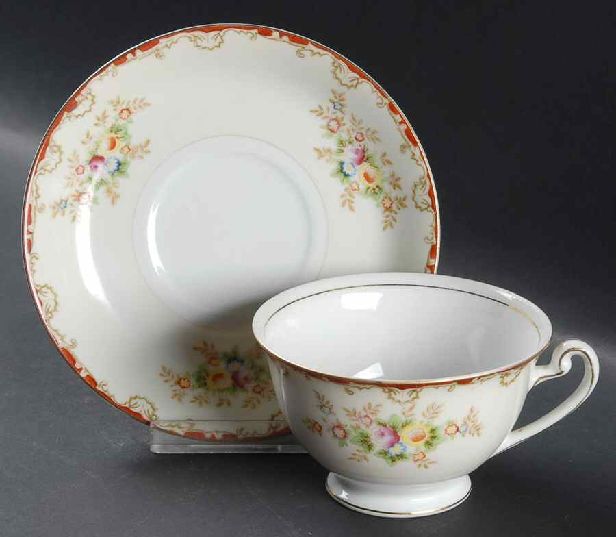 EMP77 Footed Cup & Saucer Set by Empress (Japan)-1