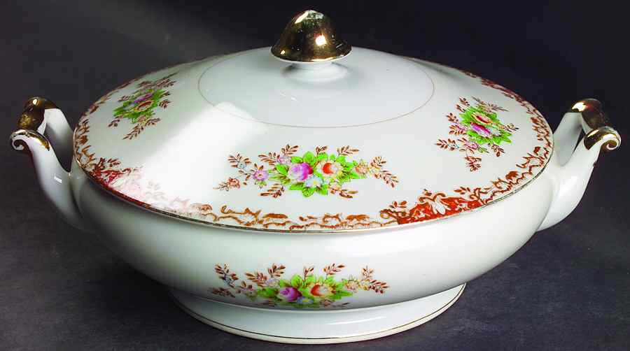 EMP79 Round Covered Vegetable by Empress (Japan)-1
