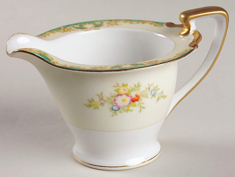EMP43 Creamer by Empress (Japan)-1