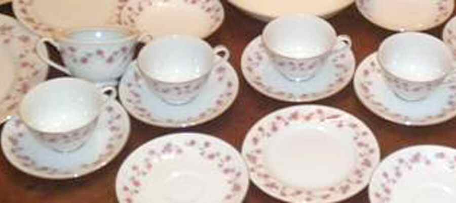 EMP80 Footed Cup & Saucer Set by Empress (Japan)-1