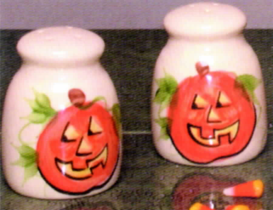 Halloween Salt & Pepper Set by Emerson Creek Pottery-1