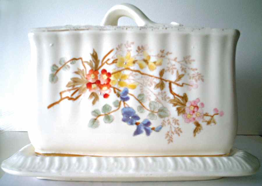 3720-3381 Cheese Dish with Lid (Wedge) by FA Mehlem-1