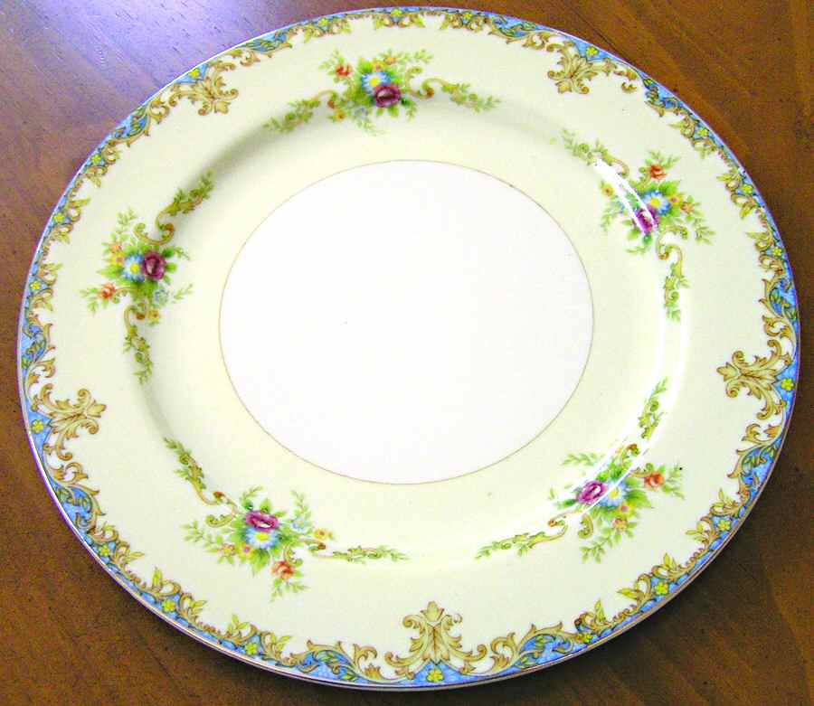 EMP99 Dinner Plate by Empress (Japan)-1