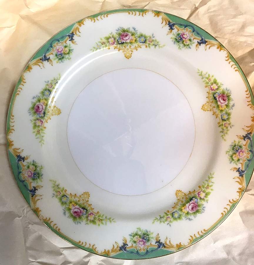 EMP105 Dinner Plate by Empress (Japan)-1