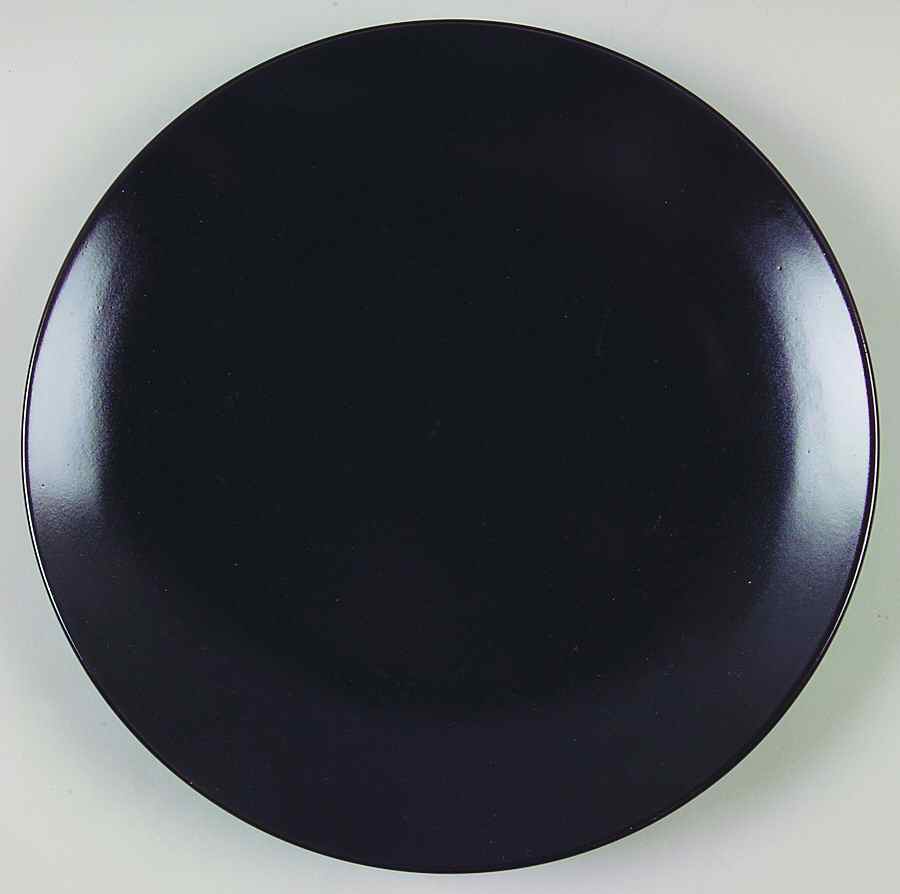 Trilogy Black Dinner Plate by Essence-1