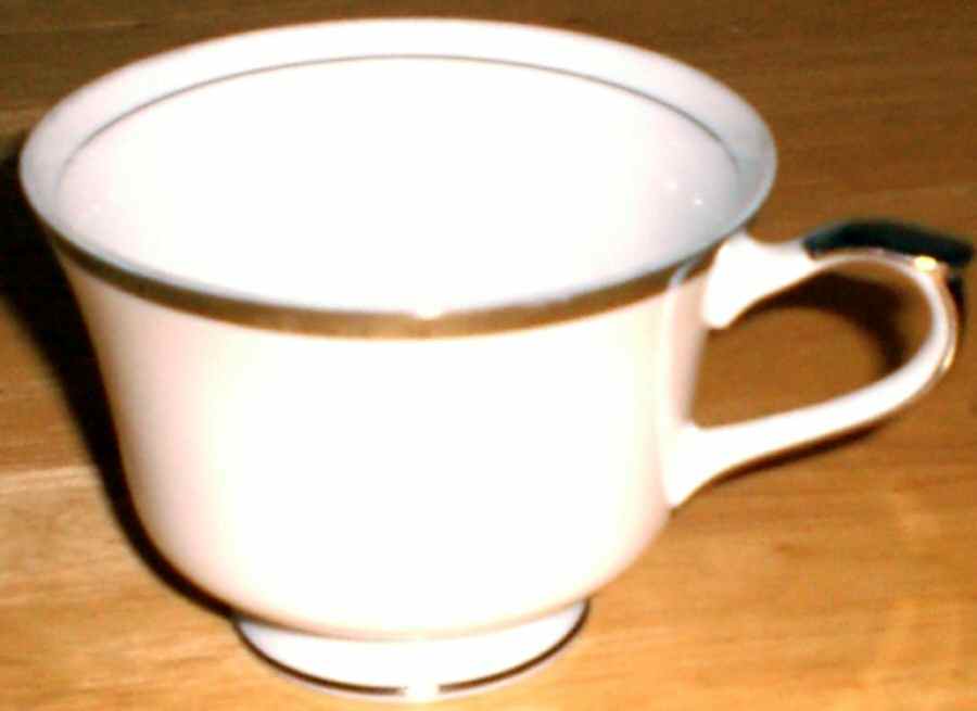 Modern Era Footed Cup by Empress (Japan)-1