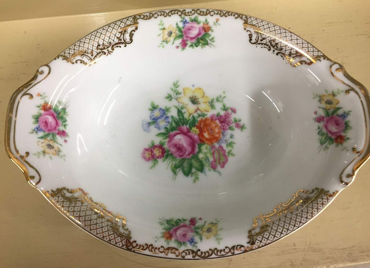 EMP108 9" Oval Vegetable Bowl by Empress (Japan)-1
