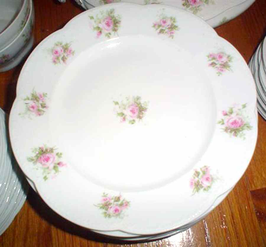 ELO19 Dinner Plate by Elbogen-1