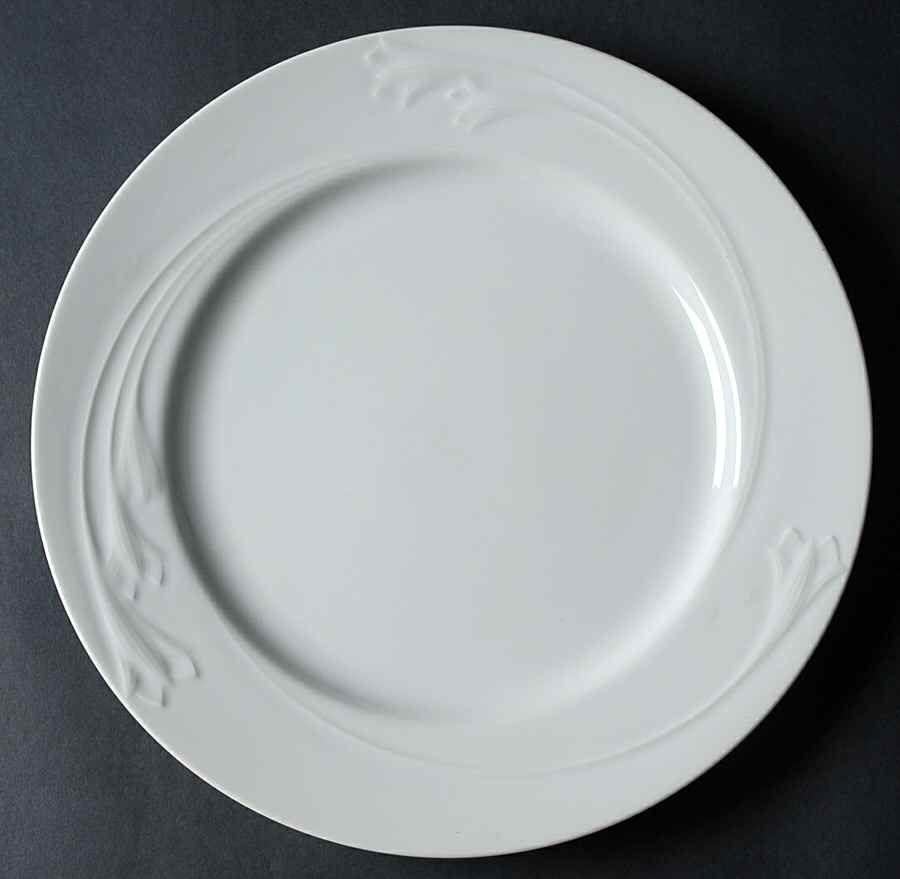 White Jasmine Dinner Plate by Epicure (Japan)-1