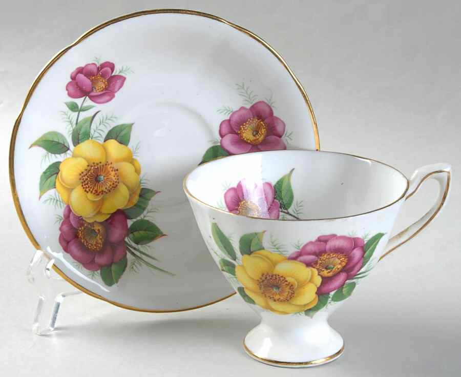 A47 Footed Cup & Saucer Set by English Castle-1