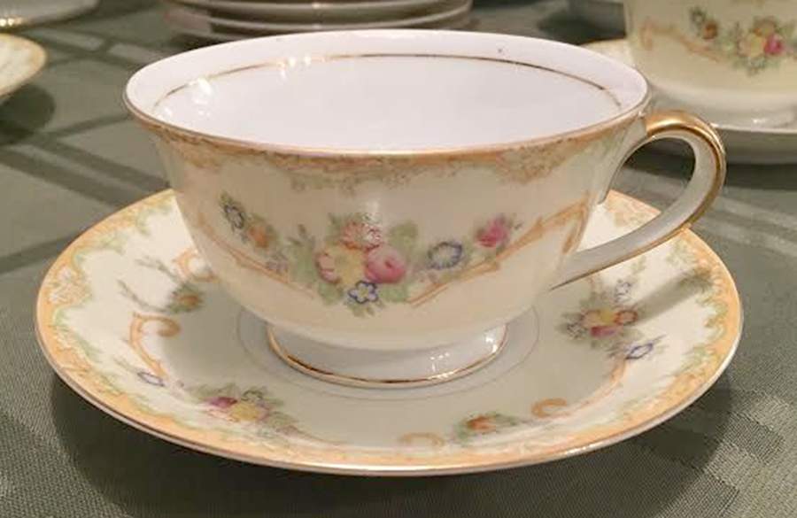 EMP132 Footed Cup & Saucer Set by Empress (Japan)-1