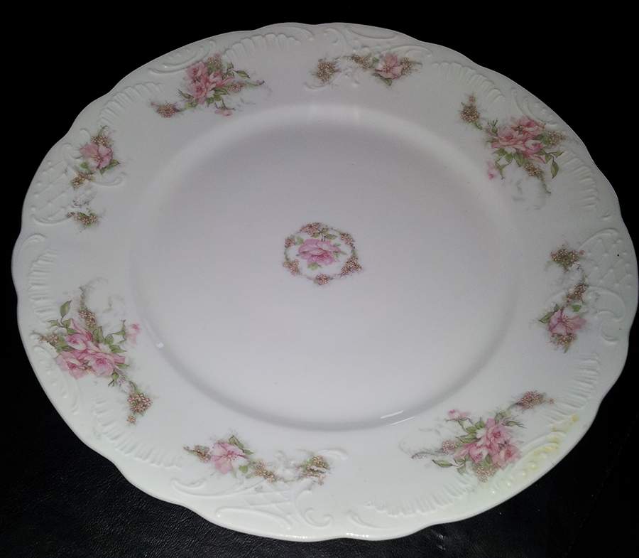 ELO25 Dinner Plate by Elbogen-1
