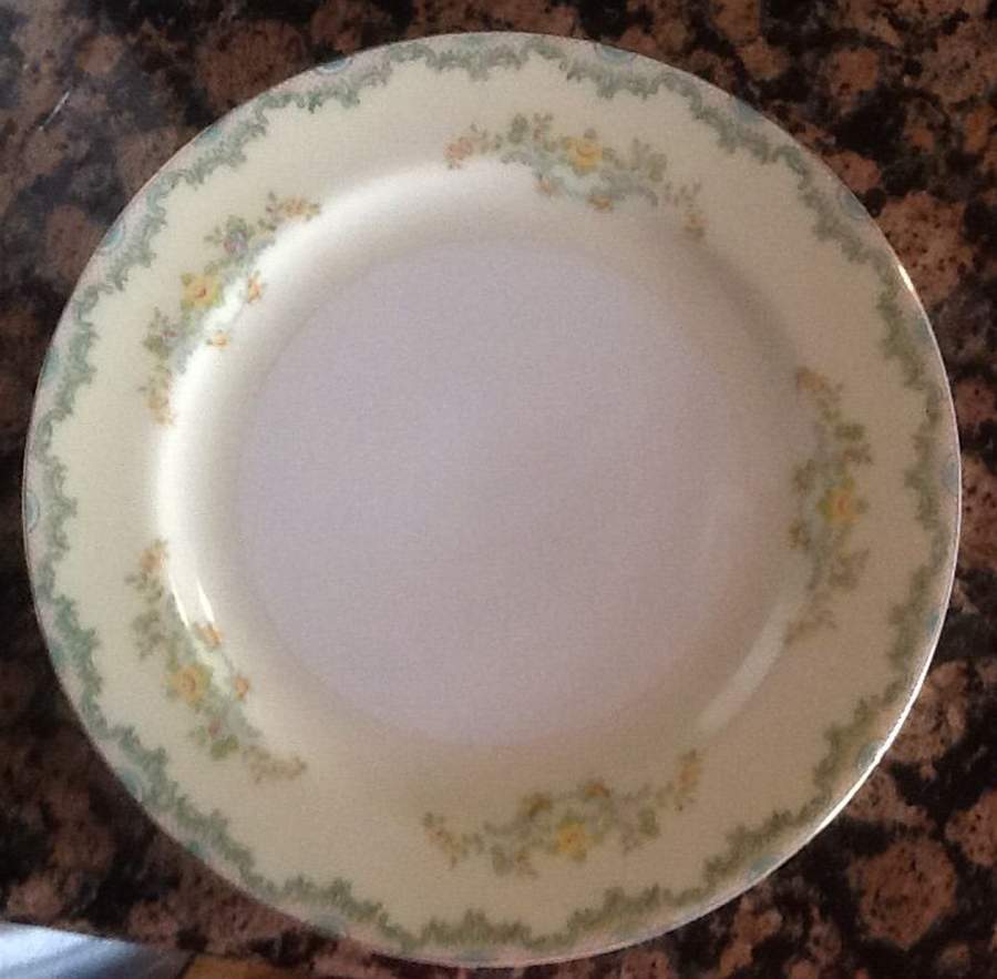 EMP136 Dinner Plate by Empress (Japan)-1