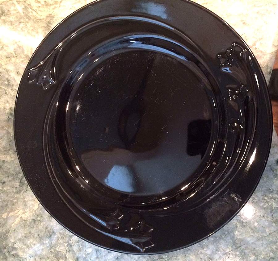 Black Jasmine Dinner Plate by Epicure (Japan)-1