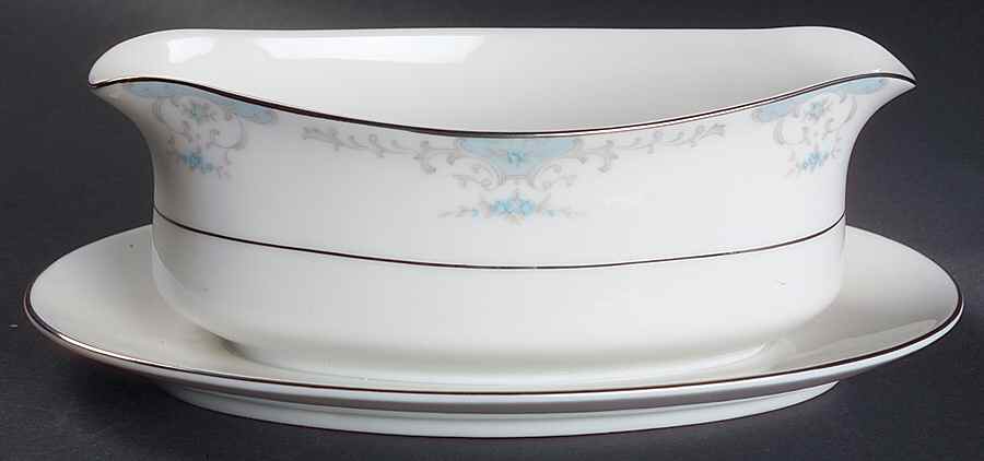 Heirloom Gravy Boat with Attached Underplate by Fashion Royale-1