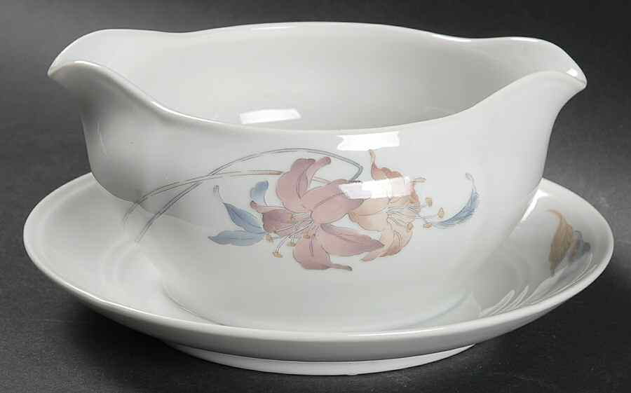 Anatole Gravy Boat with Attached Underplate by Fine China of Japan-1