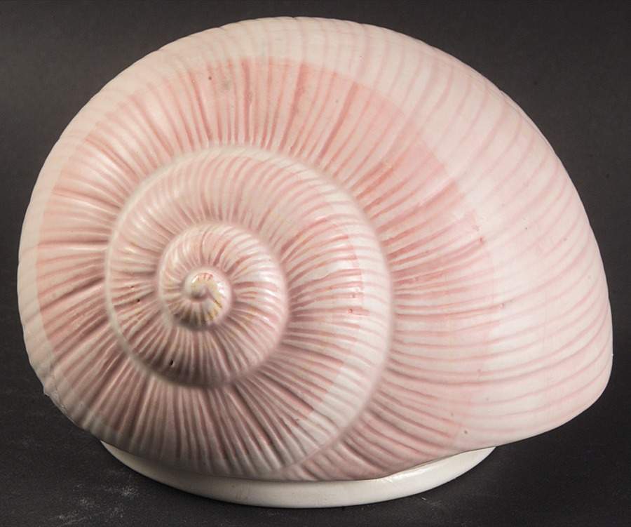 Coquille Sculpted Box & Lid by Fitz and Floyd-1