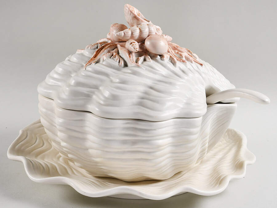 Coquille Tureen & Lid w/Ladle & Underplate by Fitz and Floyd-1
