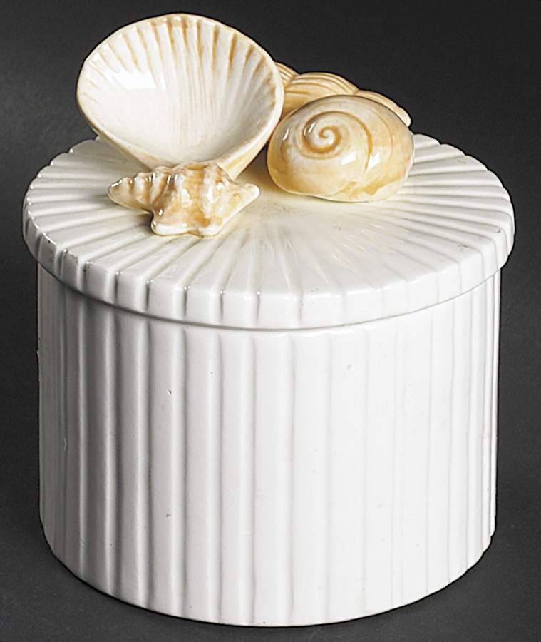 Coquille 4" Round Box & Lid by Fitz and Floyd-1