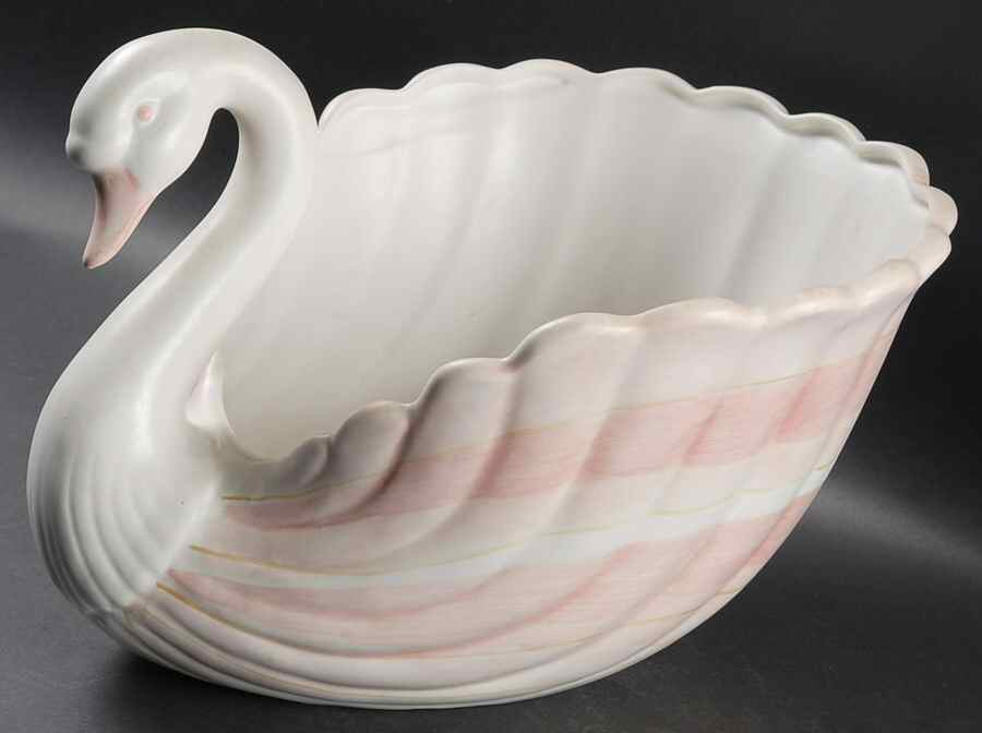 Coquille Centerpiece by Fitz and Floyd-1