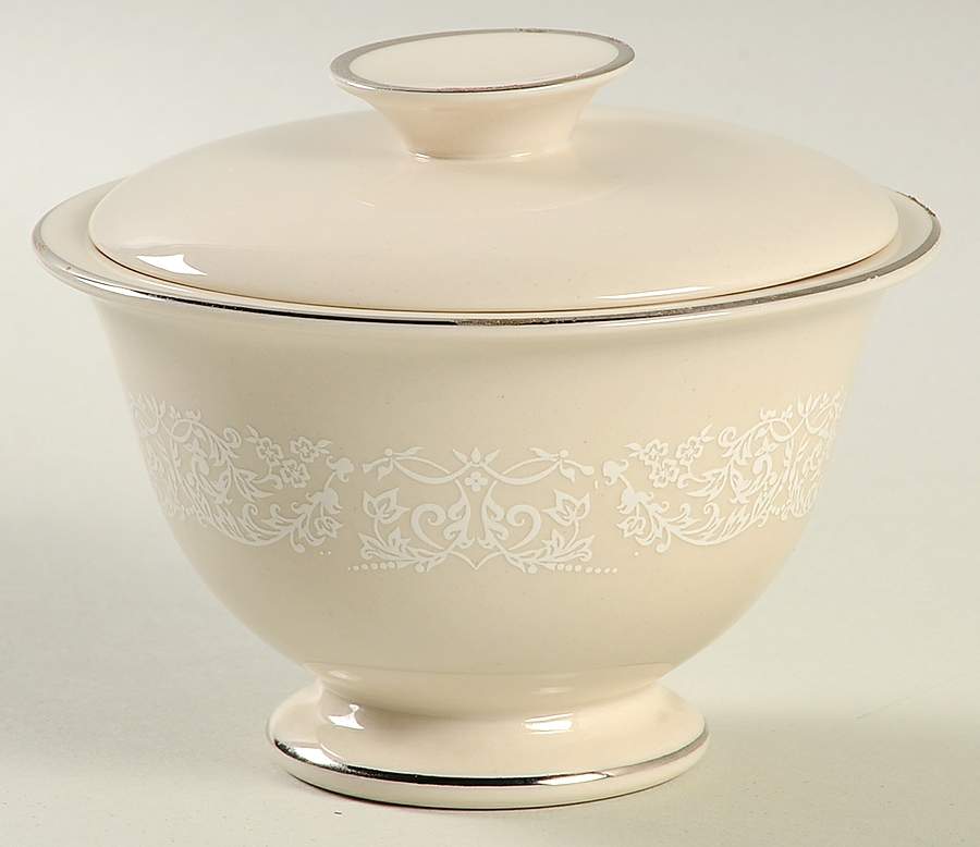 Queen's Lace Sugar Bowl & Lid by Fleetwood-1