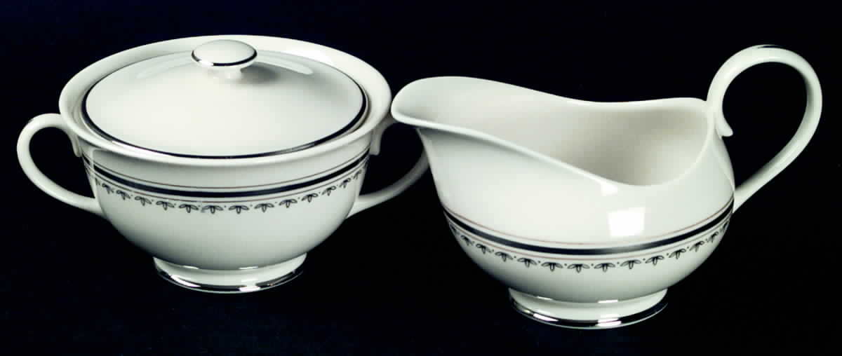 Arabesque Sugar Bowl & Lid by Franciscan-1